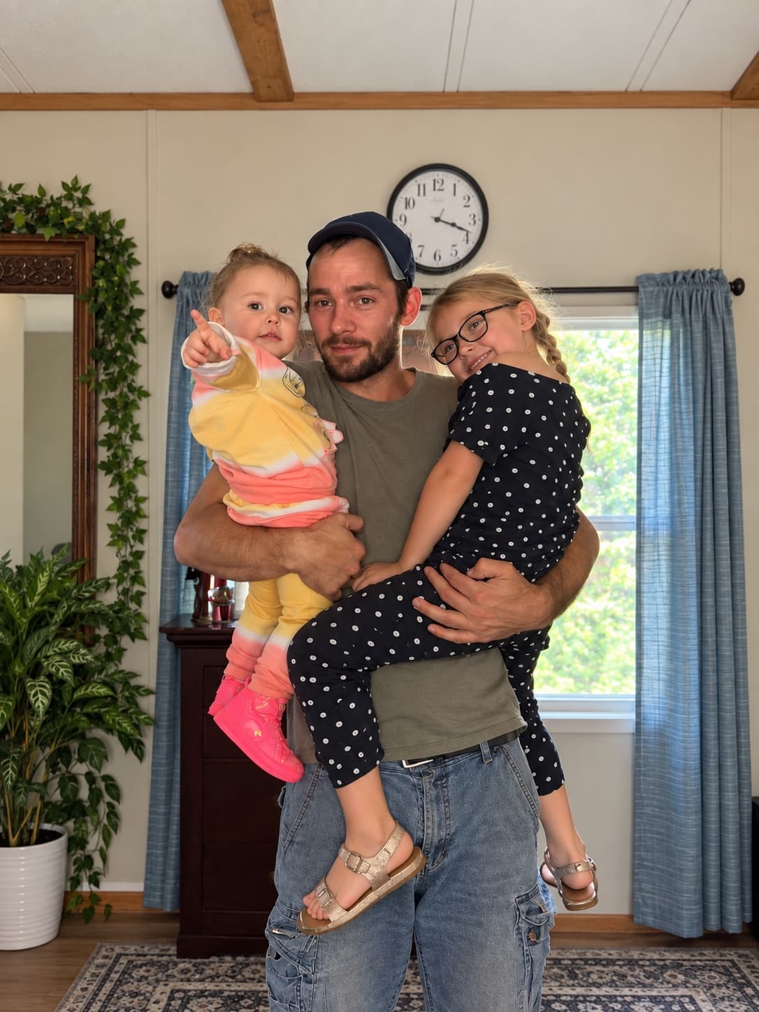 Jesse, creator of VELLUM, with his daughters